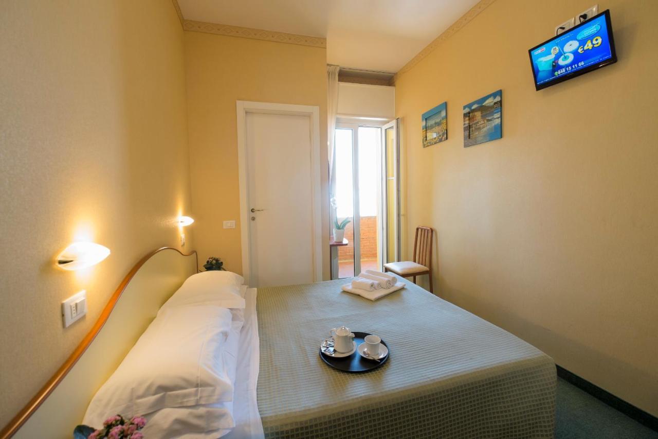Hotel Crosal Rimini Zewnętrze zdjęcie